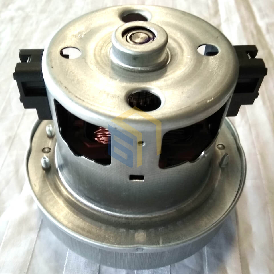 Двигун (700W) пилососа побутового Grunhelm GVCM243 (100684)