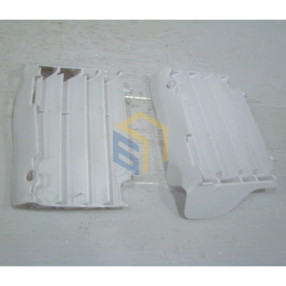 Дефлектор повітряний правий мотоцикла BSE J4 ENDURO (105020)