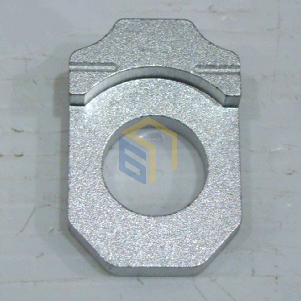 Регулятор ланцюга лівий мотоцикла BSE J4 ENDURO (105055)