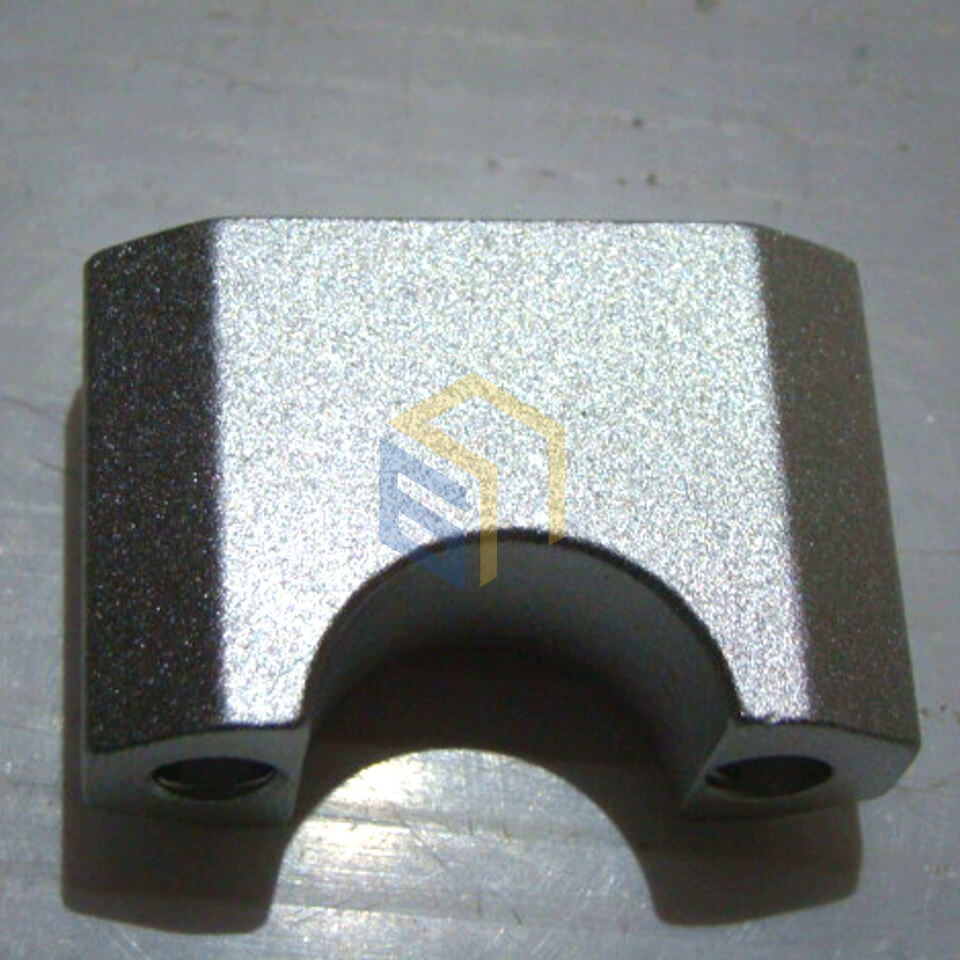 Затискач штанги ручки нижній мотоцикла BSE S2 ENDURO (105196)