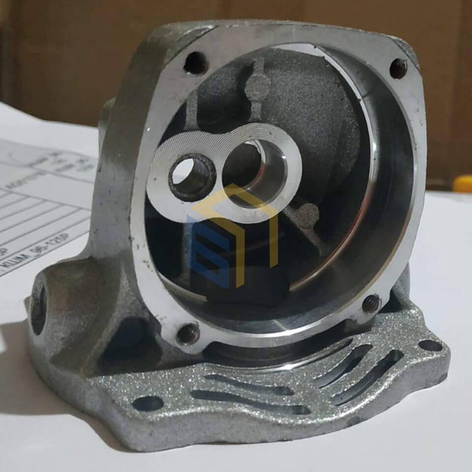 Корпус редуктора з фланцем УШМ болгарки Сталь КШМ 96-125, КШМ 96-125 Р (107903)