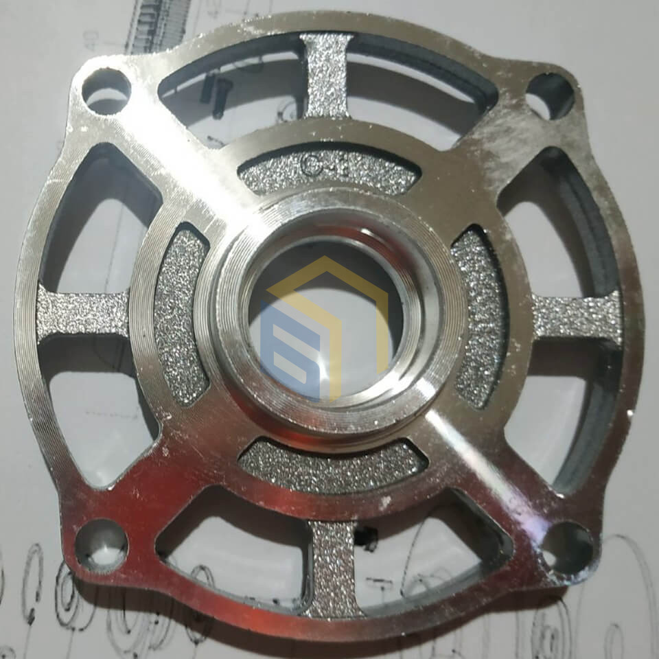 Корпус редуктора з фланцем УШМ болгарки Сталь КШМ 96-125, КШМ 96-125 Р (107903)