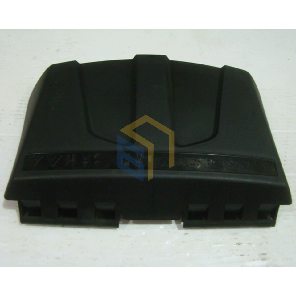 Крышка травосборника газонокосилки бензиновой Grunhelm S531VHY (108802)