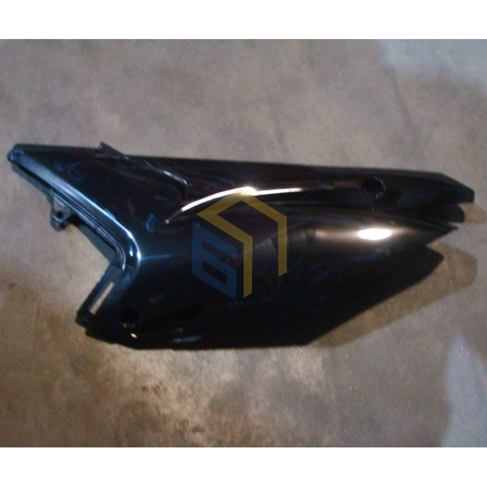 Пластик боковий (задній лівий) мотоцикла BSE J10 ENDURO (110533)