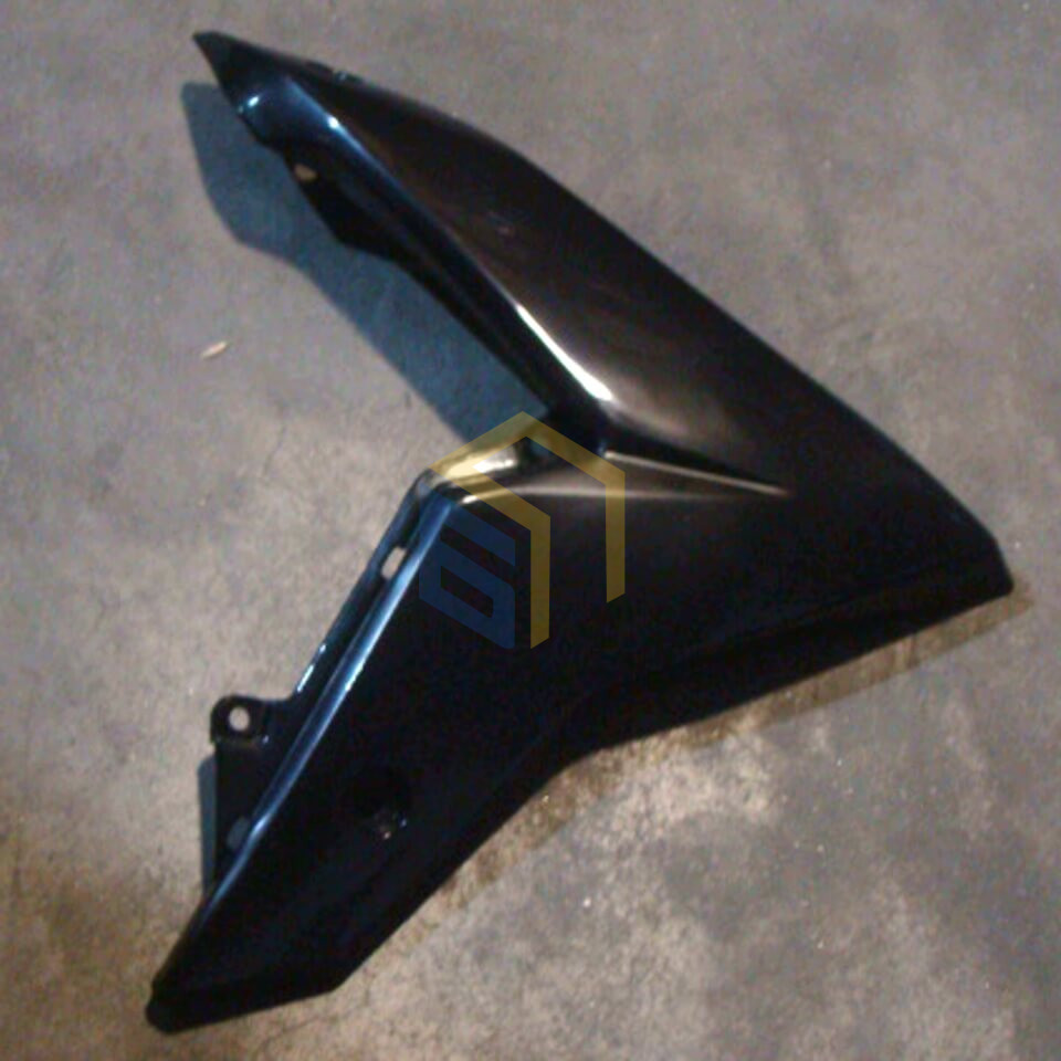 Пластик боковий (передній правий) мотоцикла BSE J10 ENDURO (110537)