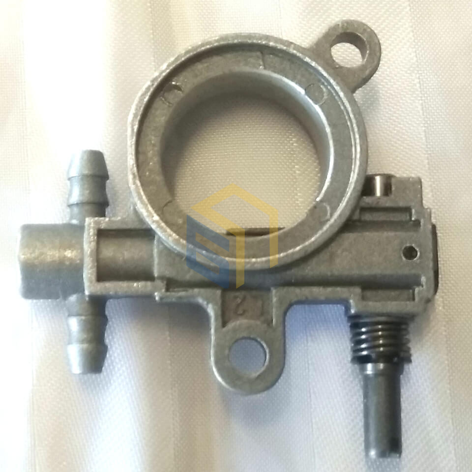 Насос масляний бензопили Grunhelm GS-2500 (121000)