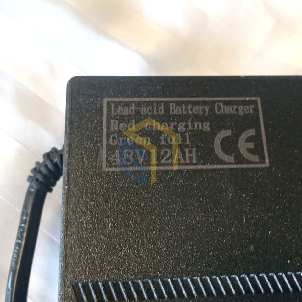 Зарядний пристрій (48V,12Ah) електроскутера Yadea EM 219-A (121564)