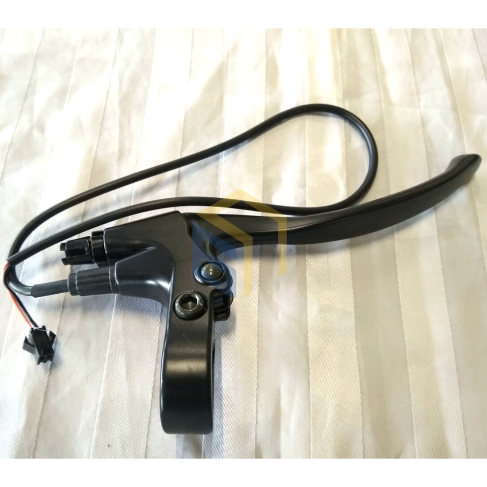 Важіль гальма правий електроскутера Yadea EВ118 (121642)