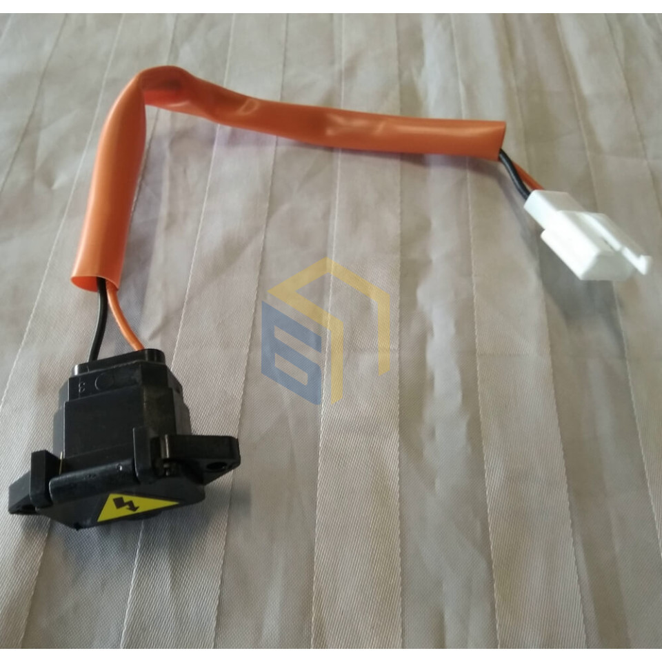 Штекер для зарядки електроскутера Yadea EВ118 (121647)