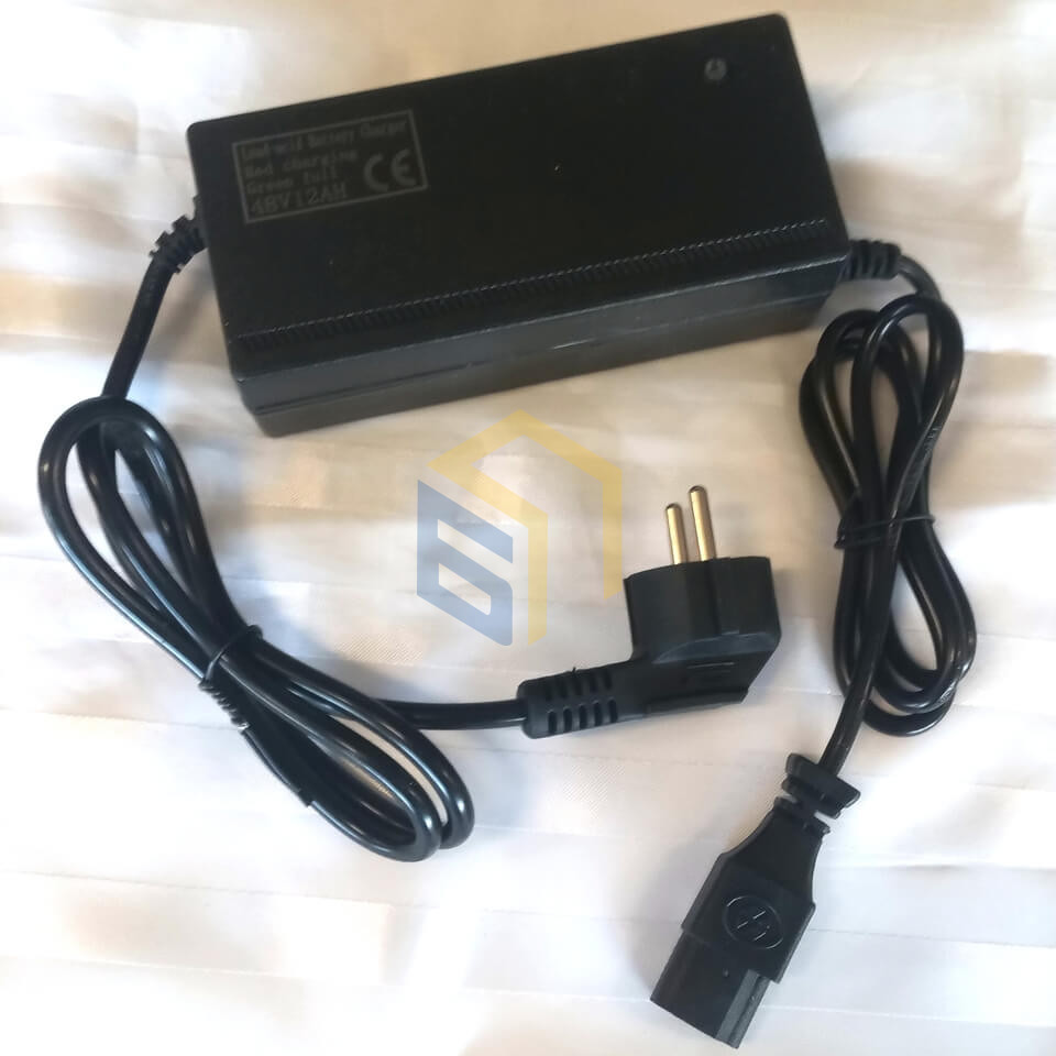 Зарядний пристрій (48V,12Ah) електроскутера Yadea EВ118 (121662)