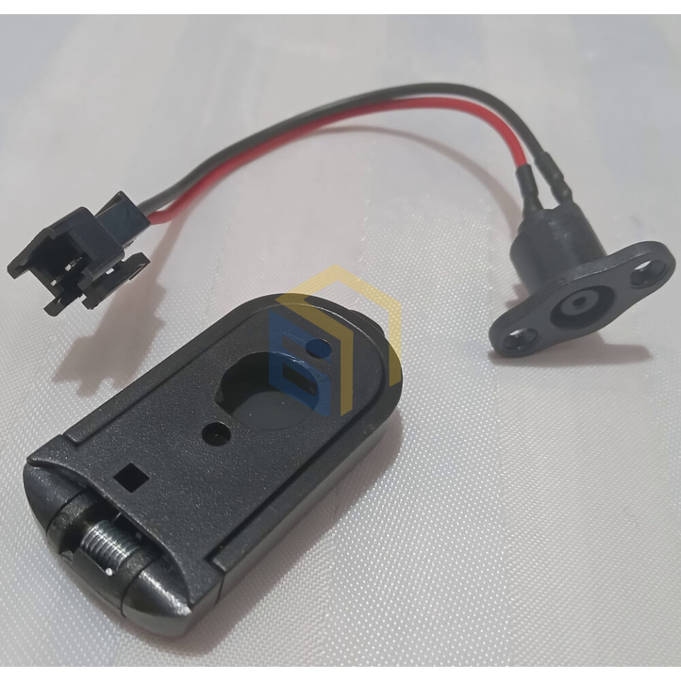 Порт зарядки електросамоката Yadea KS3 (124846)