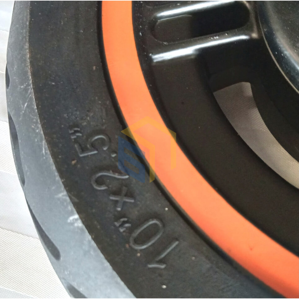 Колесо переднє (10"х2,5") електросамоката Yadea KS5 (124887)