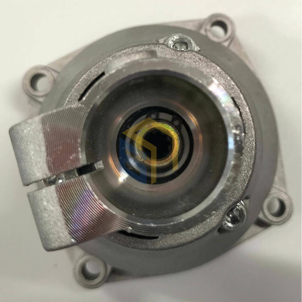 Редуктор верхній у зборі (D28, 9T) з двома підшипниками для китайських мотокос TL43/52 (126461)