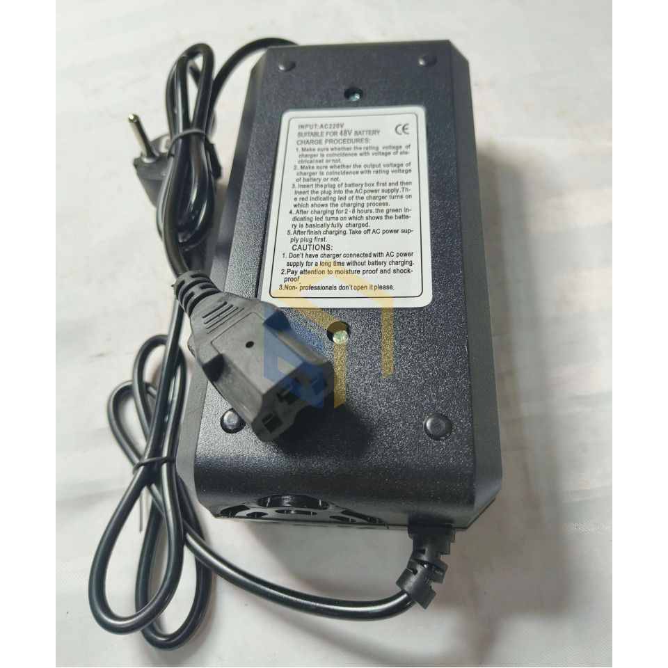 Зарядний пристрій електроскутера FORTE FR500 (127978)