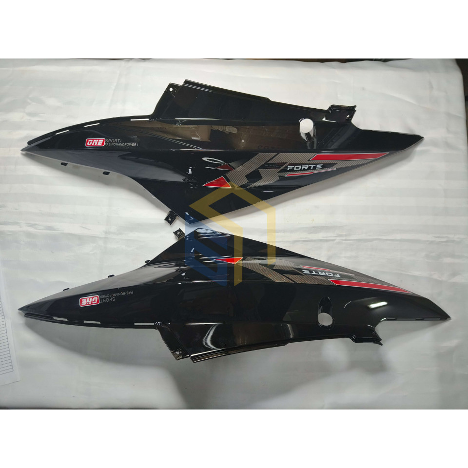 Панель декоративна (ліві та права) електроскутера FORTE LEON (128051)