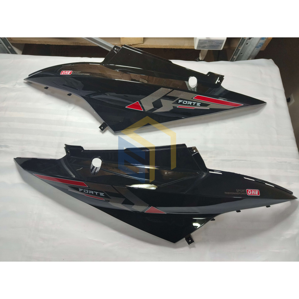 Панель декоративна (ліві та права) електроскутера FORTE LEON (128051)