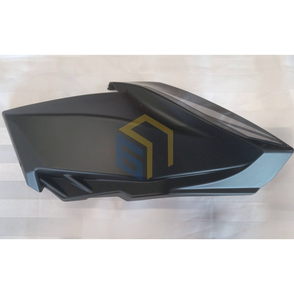 Панель декоративна ліва (біла полоса) мотоцикла Forte 200R (129764)