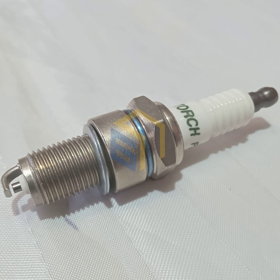 Свічка запалювання газонокосарки бензинової Grunhelm S461VHY, А400, S463 (130211)