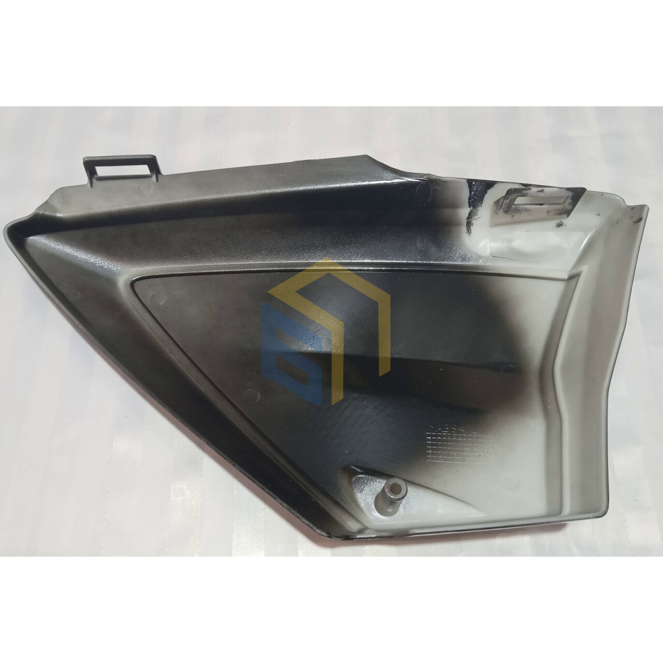 Кришка ліва бічна чорна мотоцикла Forte ALFA NEW FT125-RX (131452)