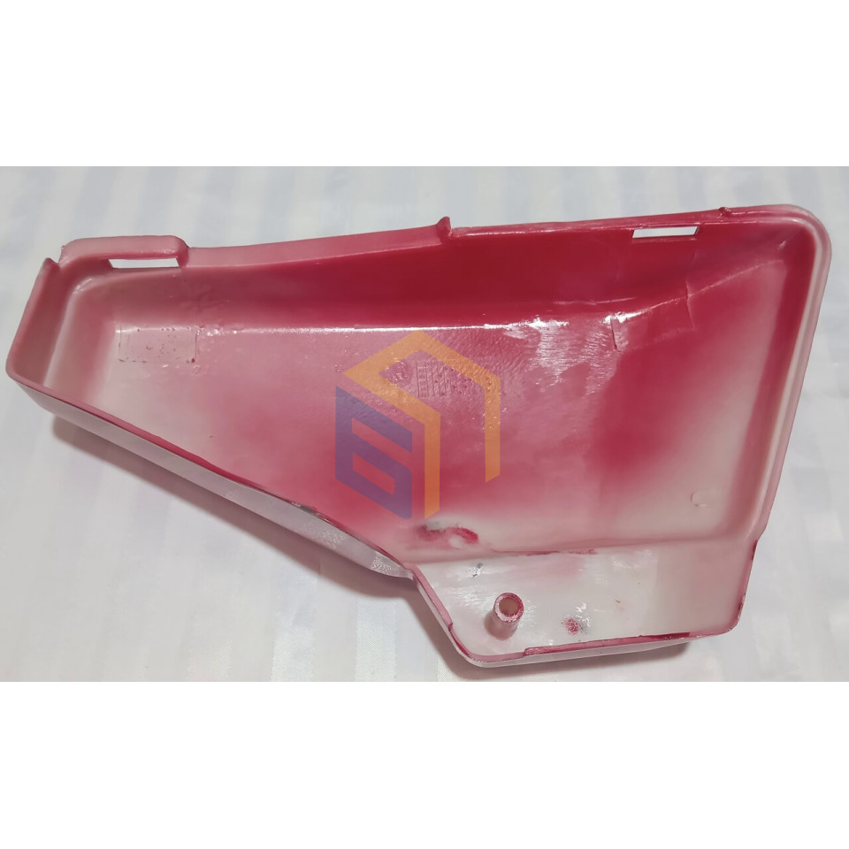 Кришка ліва бічна червона мотоцикла Forte ALFA FT125-2 (131525)