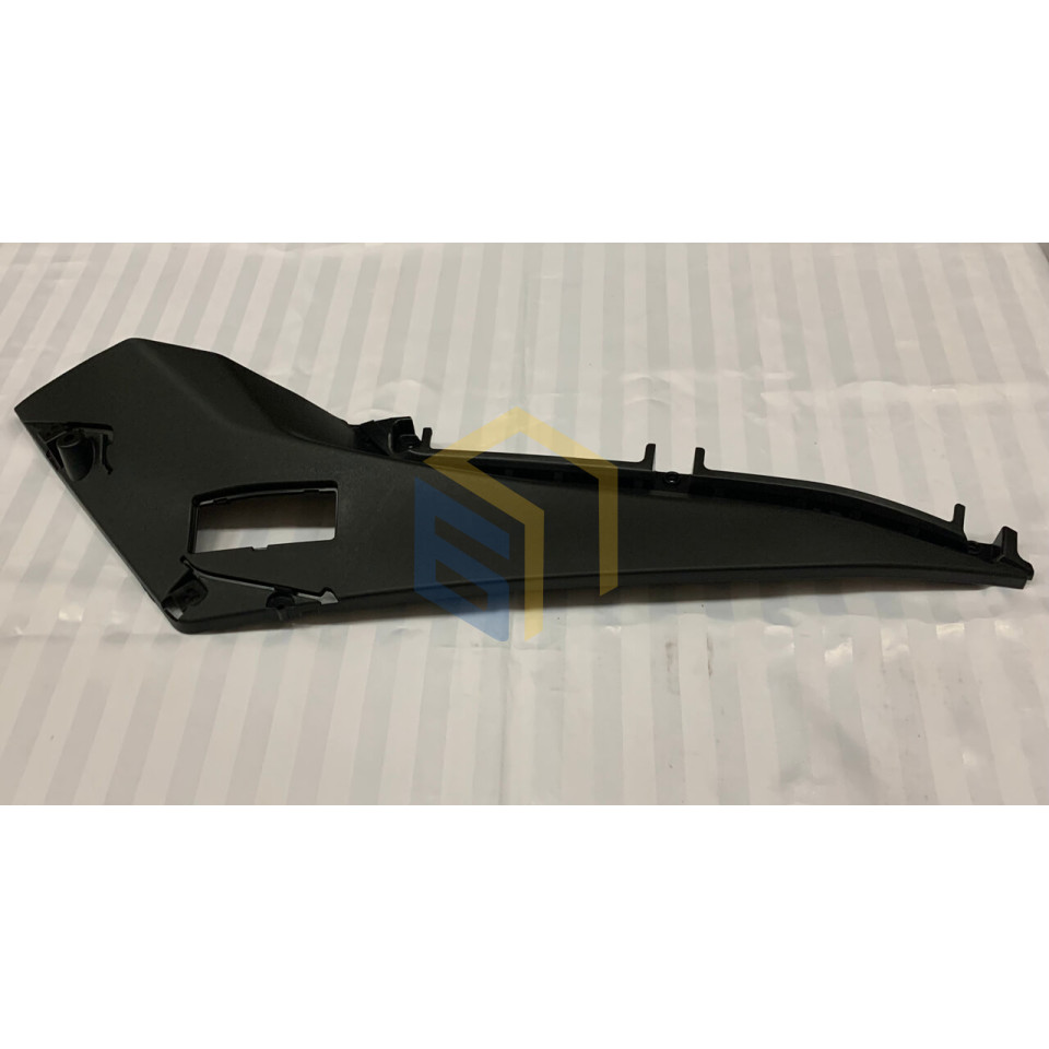 Панель права бічна декоративна електроскутера Yadea T5 (131802)