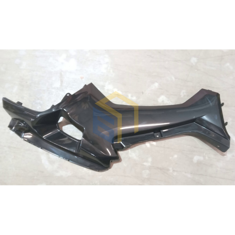 Пластик бака правая часть квадроцикла Mikilon HARDY 200 (132979)