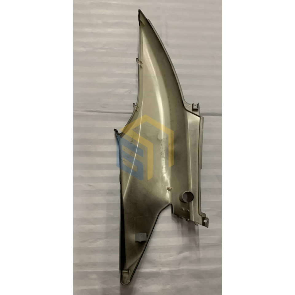 Панель права декоративна електроскутера Yadea LUNA (133372)