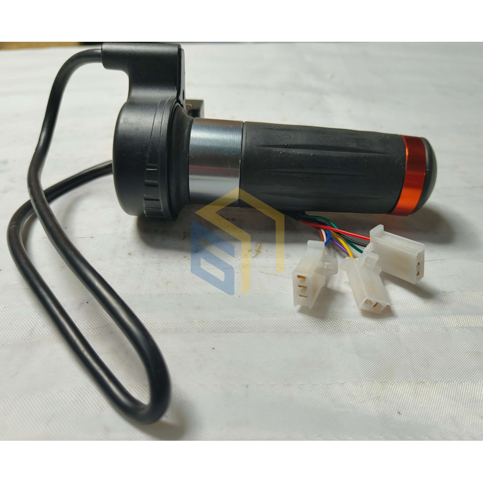 Ручка газу електроскутера FORTE FAMILY (137027)