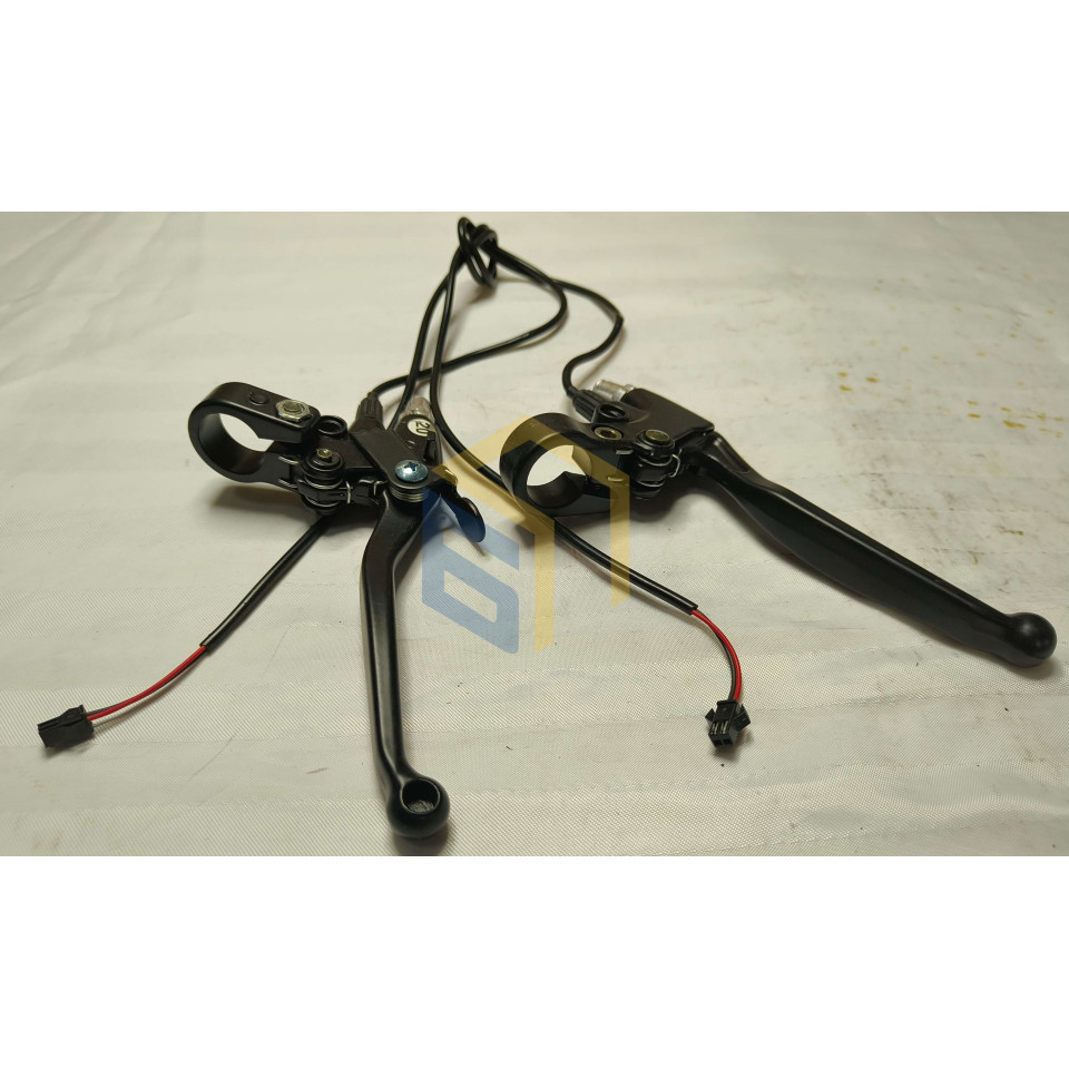 Важіль гальма (пара) електроскутера FORTE FAMILY (137043)