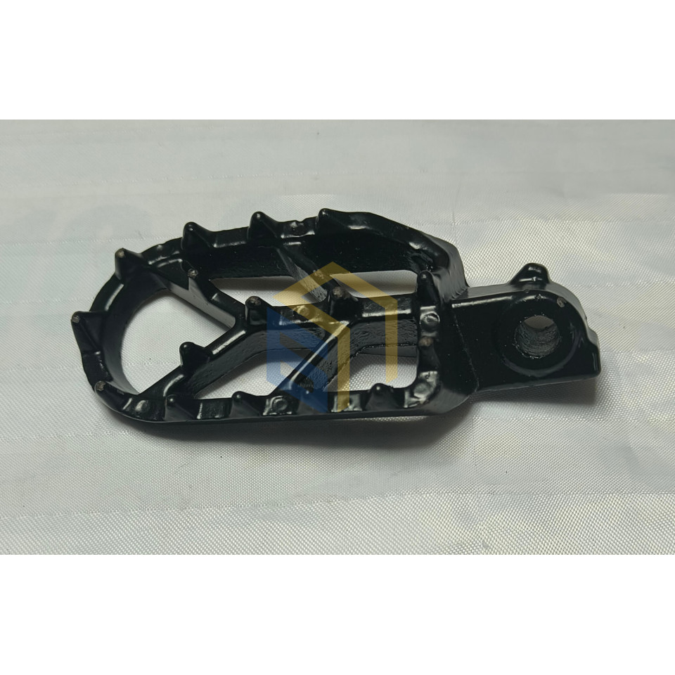 Педаль ножна права мотоцикла BSE J3D ENDURO (138773)