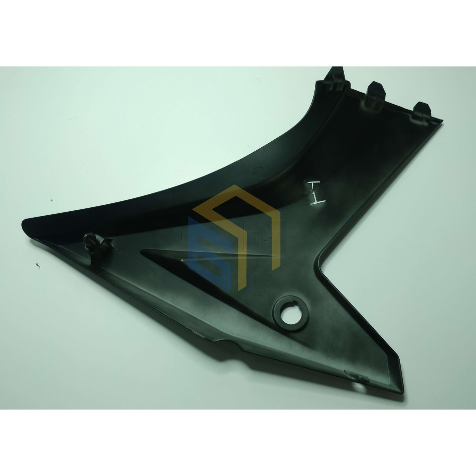 Ліва бічна кришка (сіра) мотоцикла ZONSEN BATTLO 5R (140349)