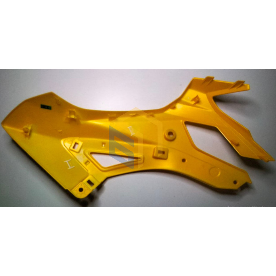 Ліва кришка паливного бака (жовта) мотоцикла ZONSEN CARRERA 250,300 (140427, 140425)