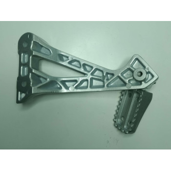 Задня ліва підніжка в зборі мотоцикла CYCLONE RX3 (140520)