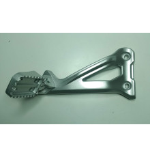 Задня ліва підніжка в зборі мотоцикла CYCLONE RX3 (140520)