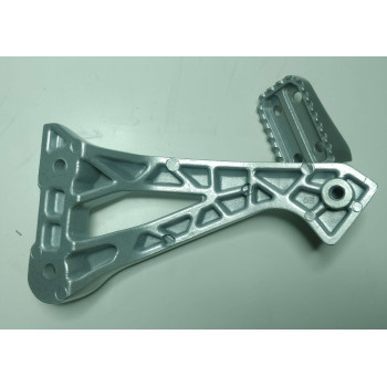 Задня права підніжка в зборі мотоцикла CYCLONE RX3 (140521)