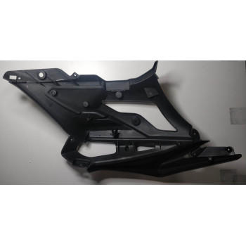 Права захисна пластина бака мотоцикла CYCLONE RX3 (140552)