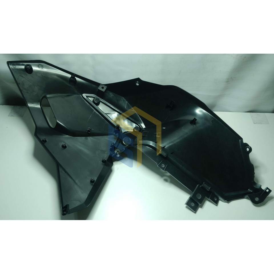 Права захисна панель паливного бака (чорна) мотоцикла CYCLONE RX401 (140639)