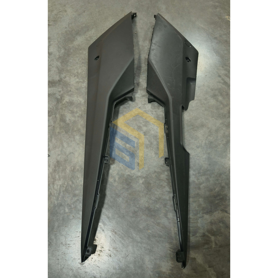 Ліва та права частини кромкової смуги електроскутера FORTE T3 (141132)