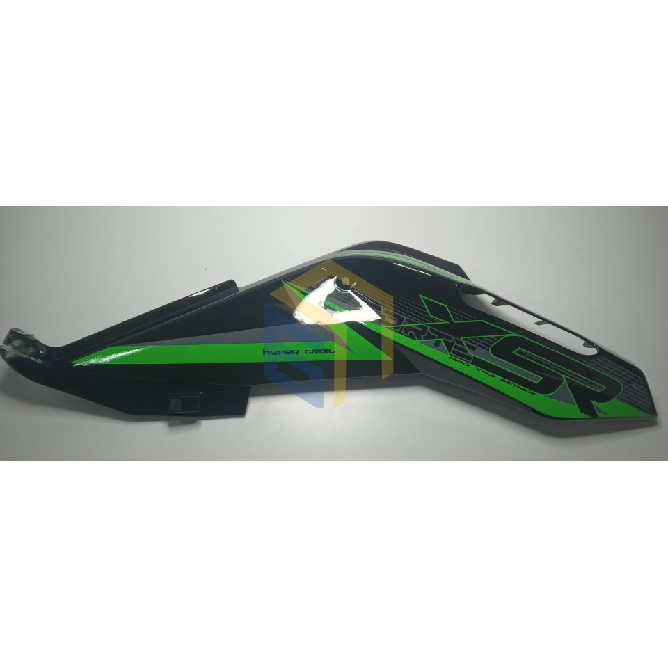 Правий захист паливного бака мотоцикла Forte FT300GY-C5D (142847)