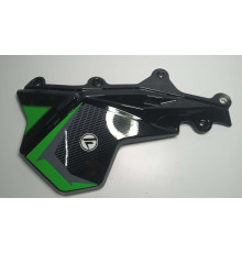 Нижній лівий кожух паливного бака мотоцикла Forte FT300GY-C5D (142848)