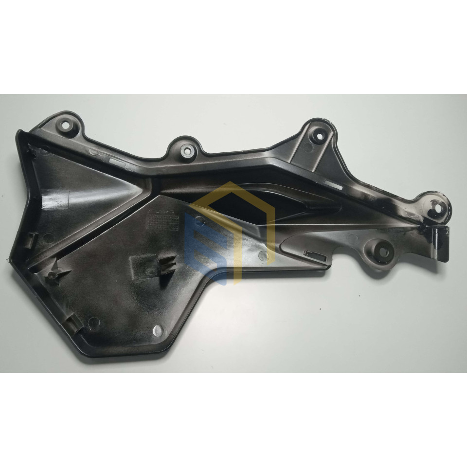 Правий нижній кожух паливного бака мотоцикла Forte FT300GY-C5D (142849)