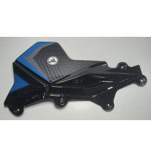 Правий нижній кожух паливного бака мотоцикла Forte FT300GY-C5D (142849)