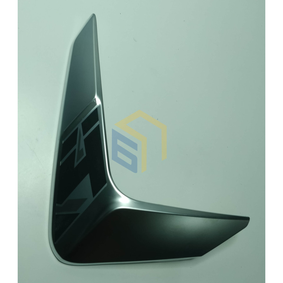 Декоративна частина правого захиста бака (чорна) мотоцикла CYCLONE RX401 (152085)