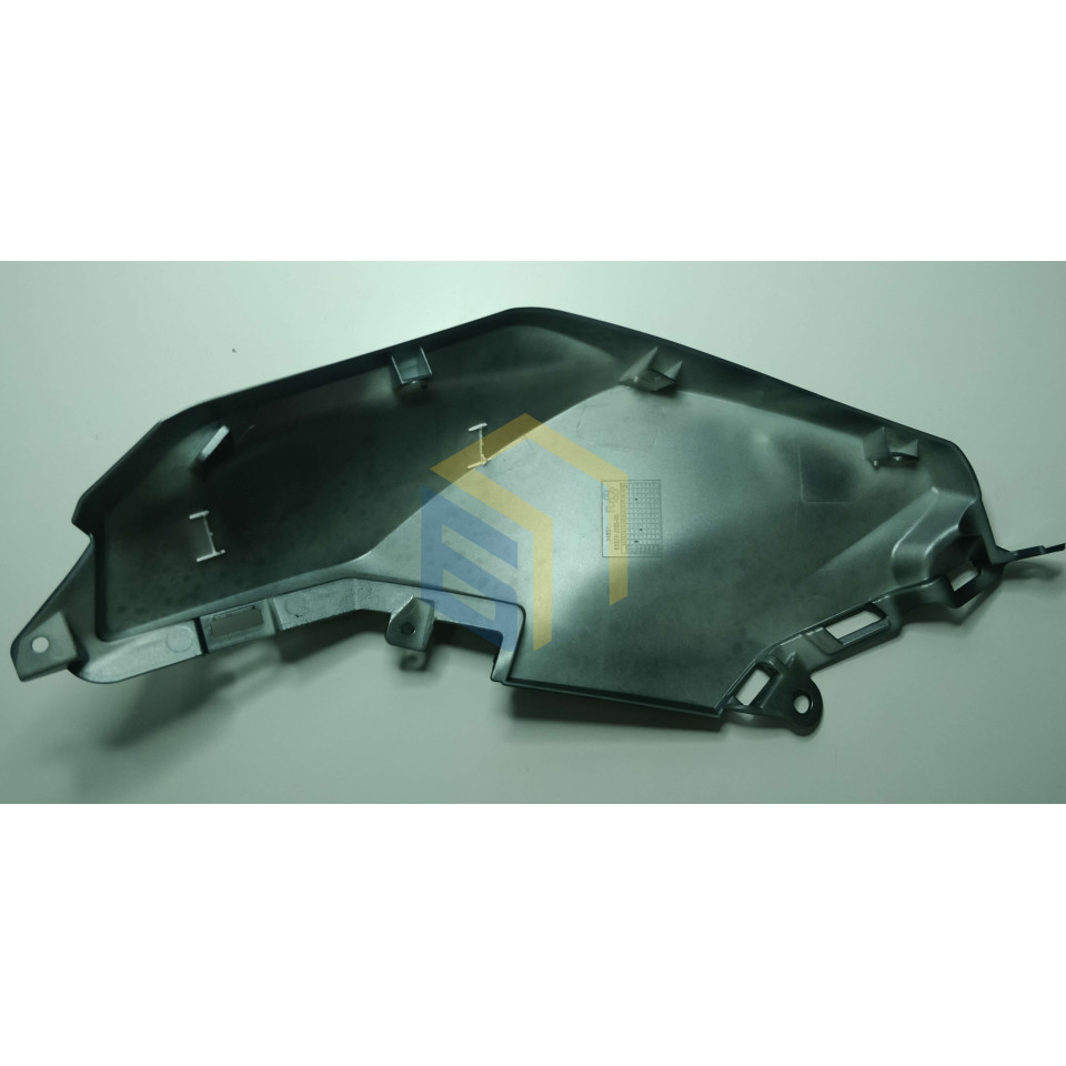 Права захисна пластина бака (сіра) мотоцикла ZONSEN BATTLO 5R (152097)