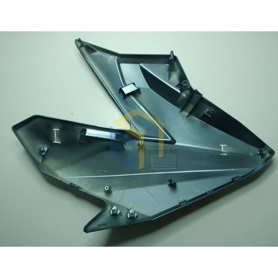 Права декоративна кришка бака (крижано-блакитна) мотоцикла ZONSEN BATTLO 5R (152108)