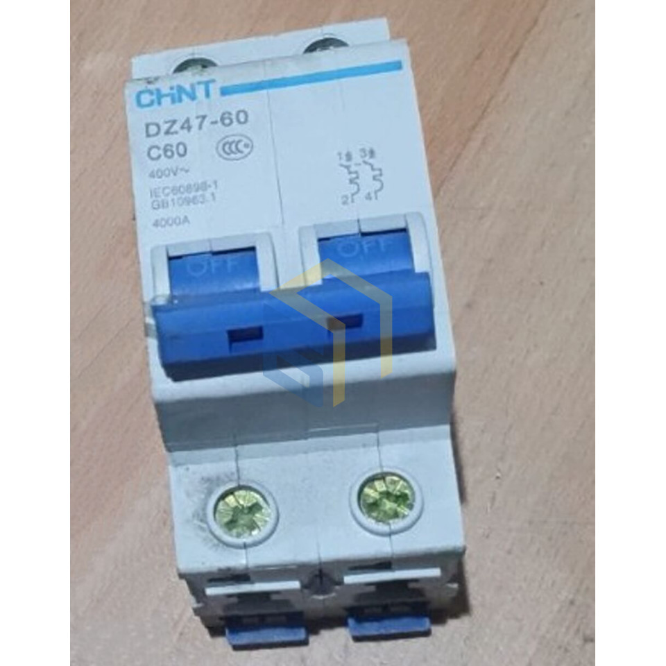 Автоматический выключатель DZ47-60/C60-2P (60А) стабилизатора напряжения Forte (25849)