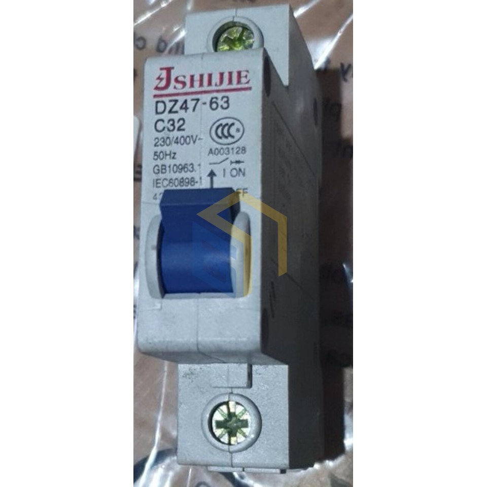 Автоматический выключатель DZ47-63/C32-1P(32A) стабилизатора напряжения Forte (31863)