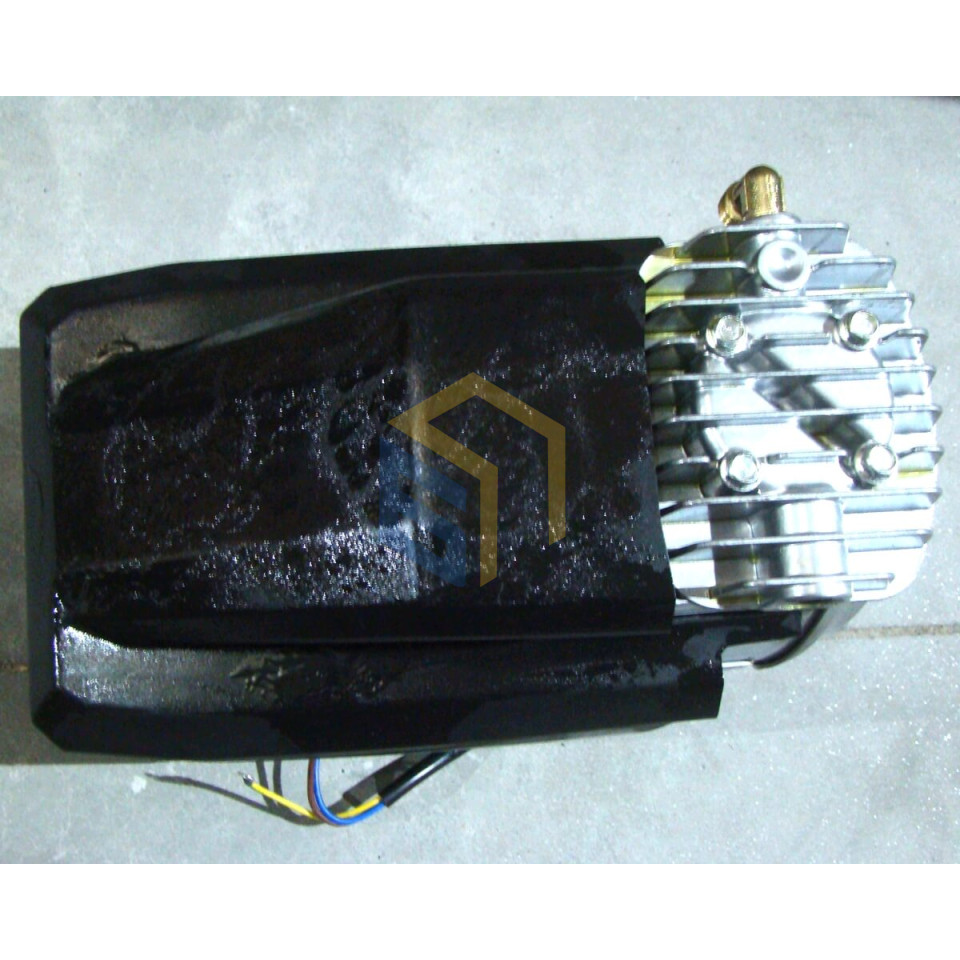 Головка в зборі компресора повітряного FORTE FL-24, FL-50 (33064)