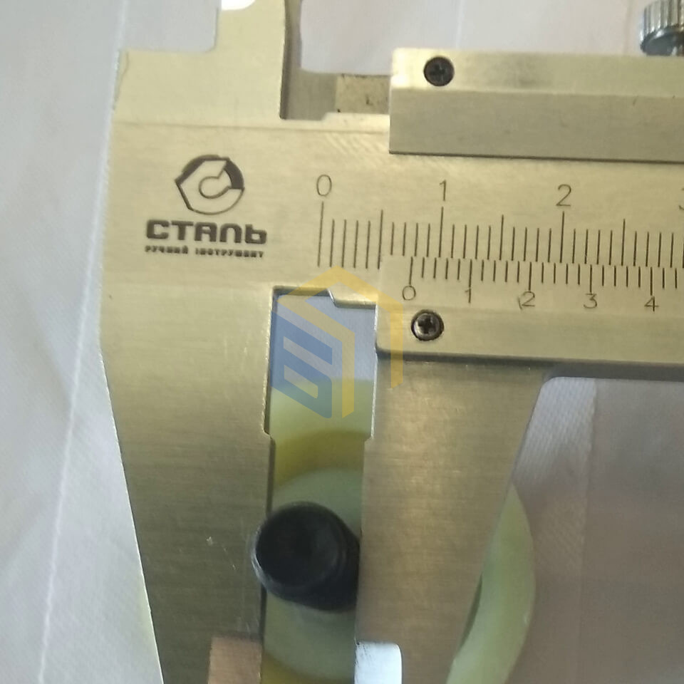 Болт газонокосарки електричної Grunhelm EM-6123A (67753)