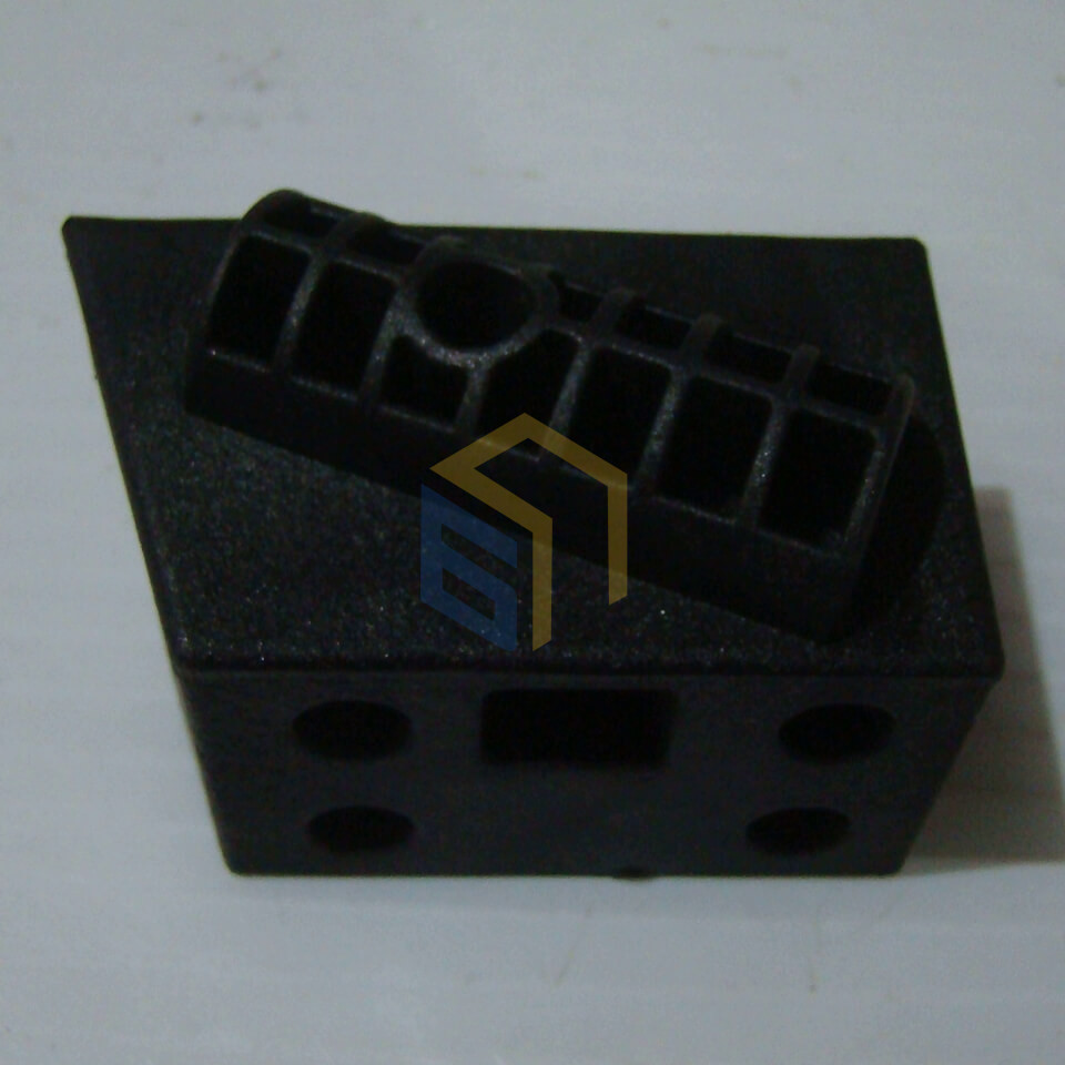 Опора правой ручки газонокосилки электрической Grunhelm EM-6123A (67794)